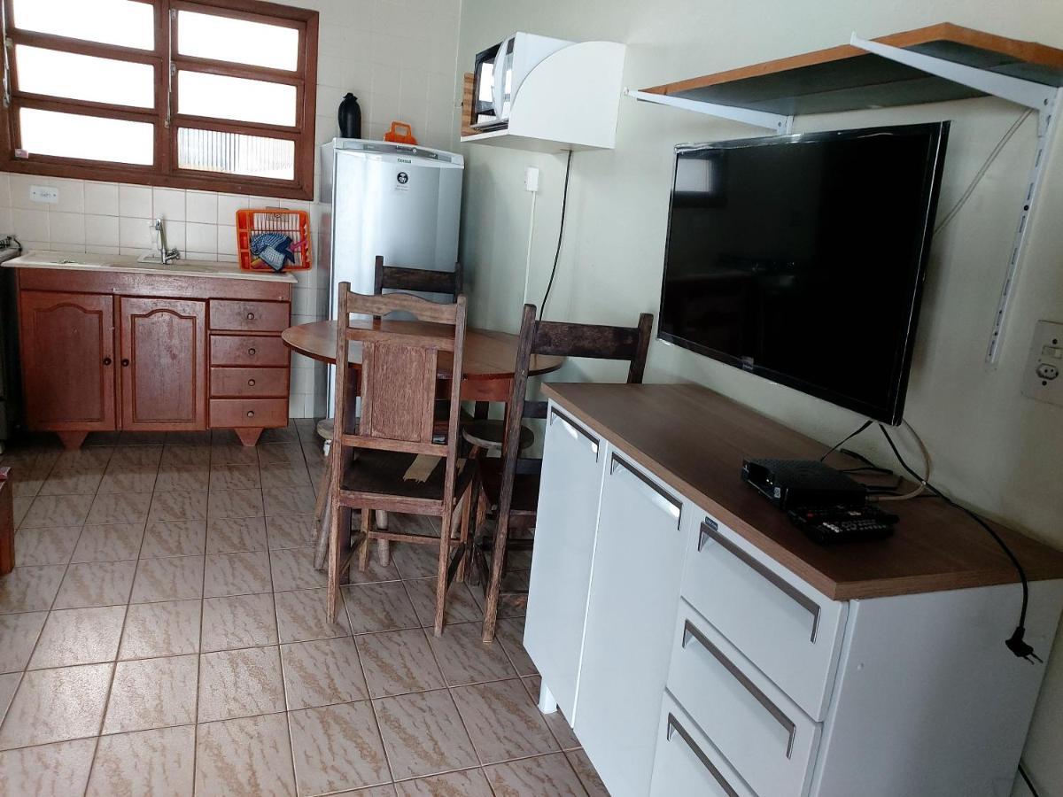 ウバトゥバ 0006.02 - Maranduba - Chale - 1 Dorm - 5 Pess - 3 Quadras Do Mar - Piscina Coletiva - Wifiヴィラ エクステリア 写真